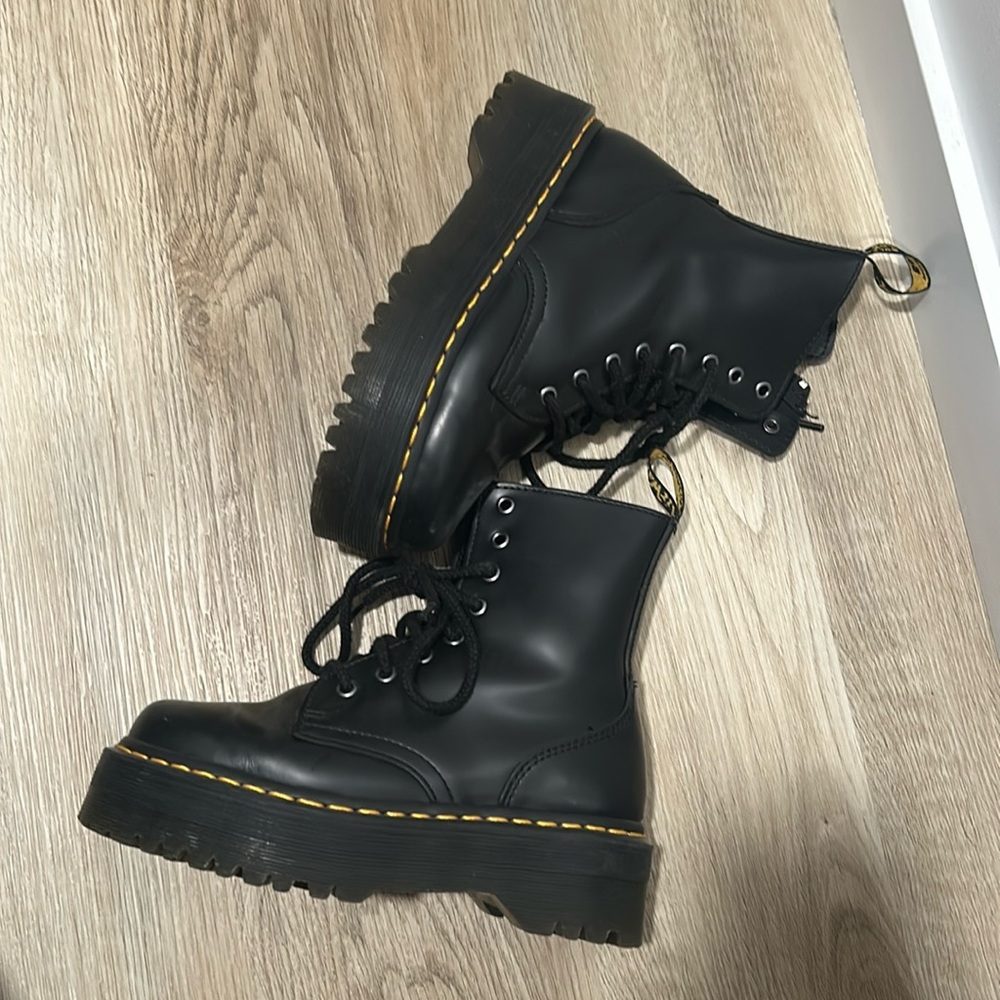 Platform doc martins